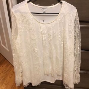 White lace Avenue shirt